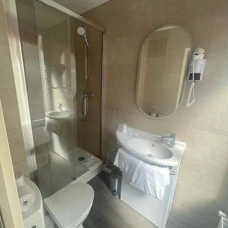 D'anjou Hotel