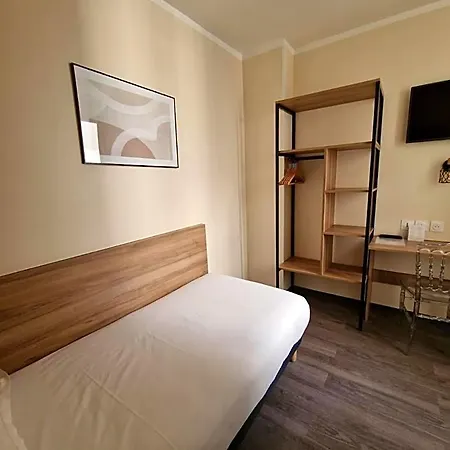 D'anjou Hotel Levallois-Perret