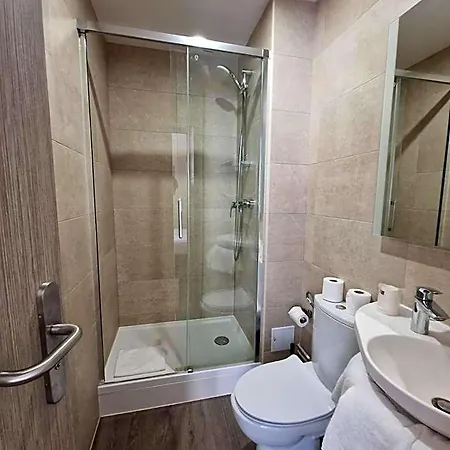 D'anjou Hotel Levallois-Perret