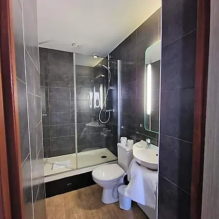 Hotel D'anjou Levallois-Perret