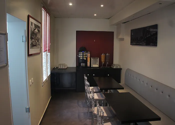 D'anjou Hotel Levallois-Perret
