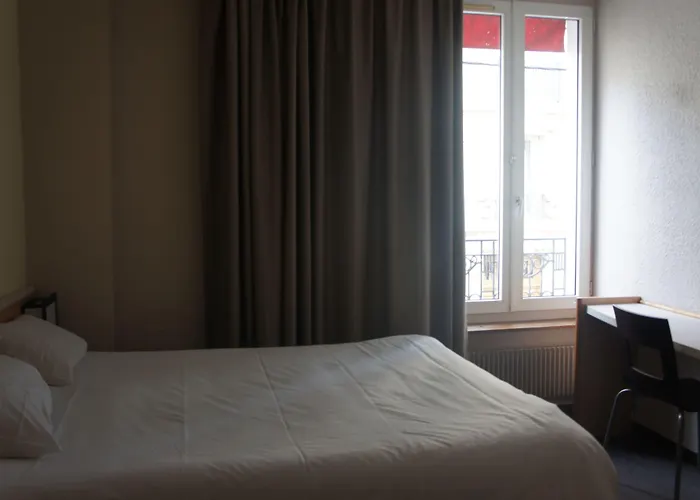D'anjou Hotel Levallois-Perret