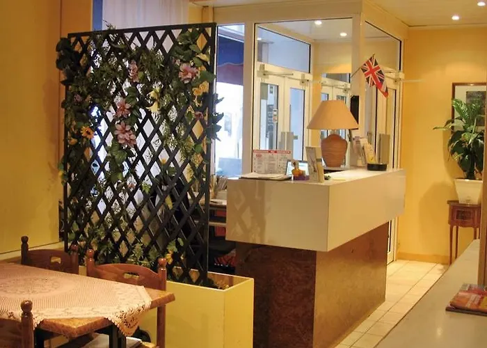 D'anjou Hotel Levallois-Perret